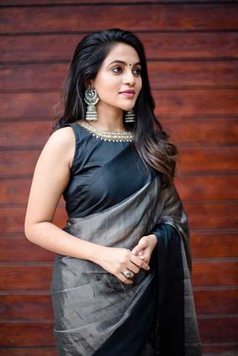 gv prakash sister