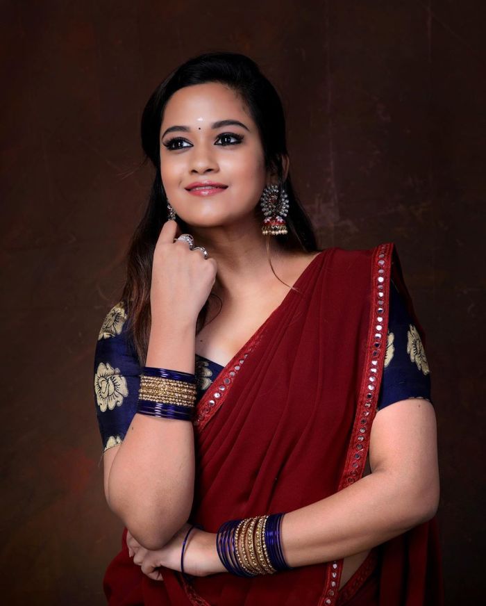 kaaviya-arivumani