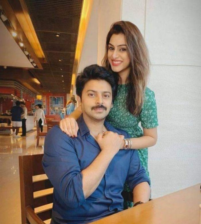 srikantha and wife
