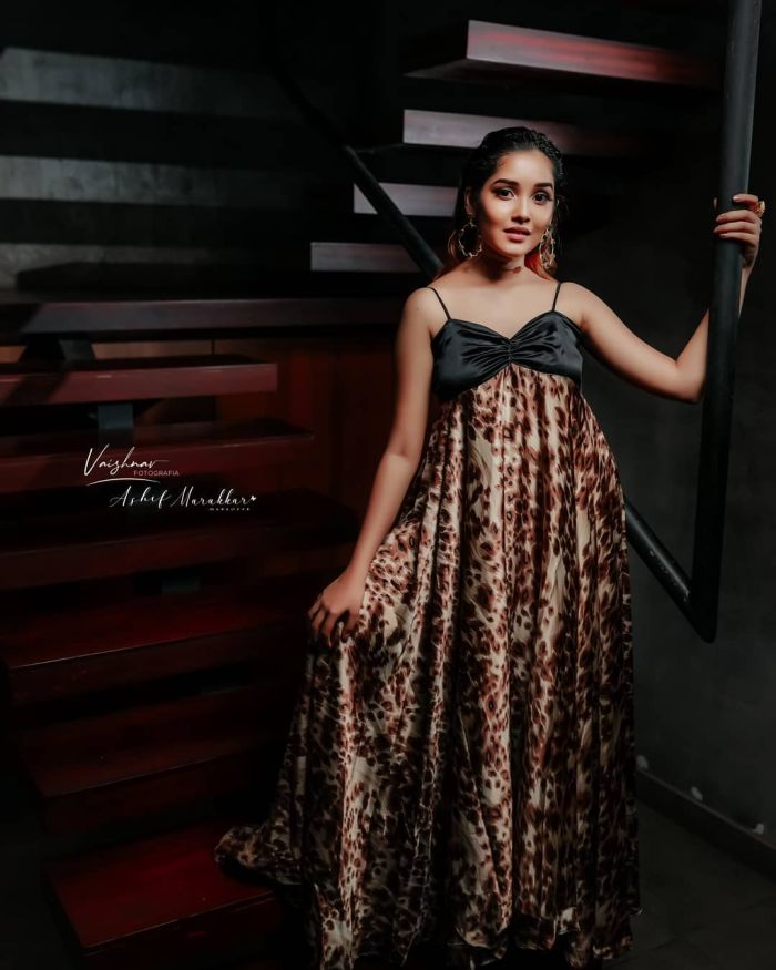 anikha surendar