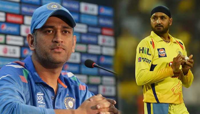 dhoni-and-harbhajan