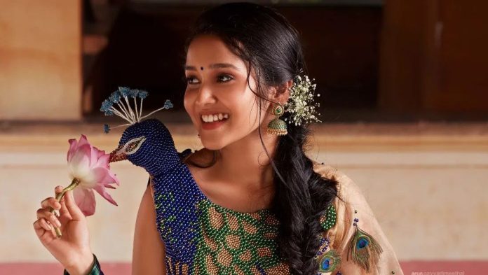 anikha surendar
