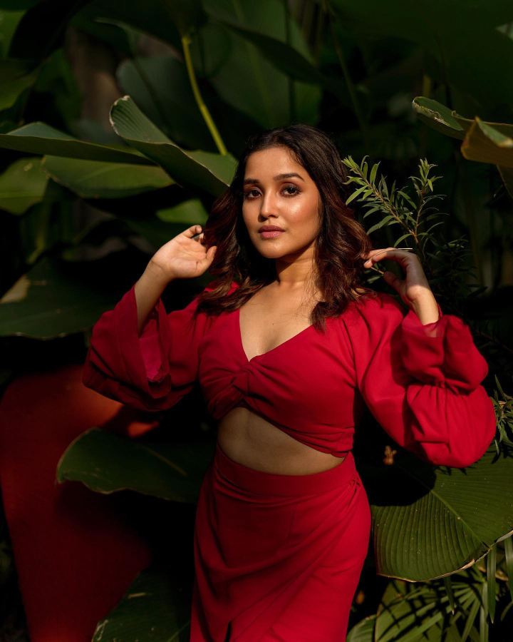anika surendar